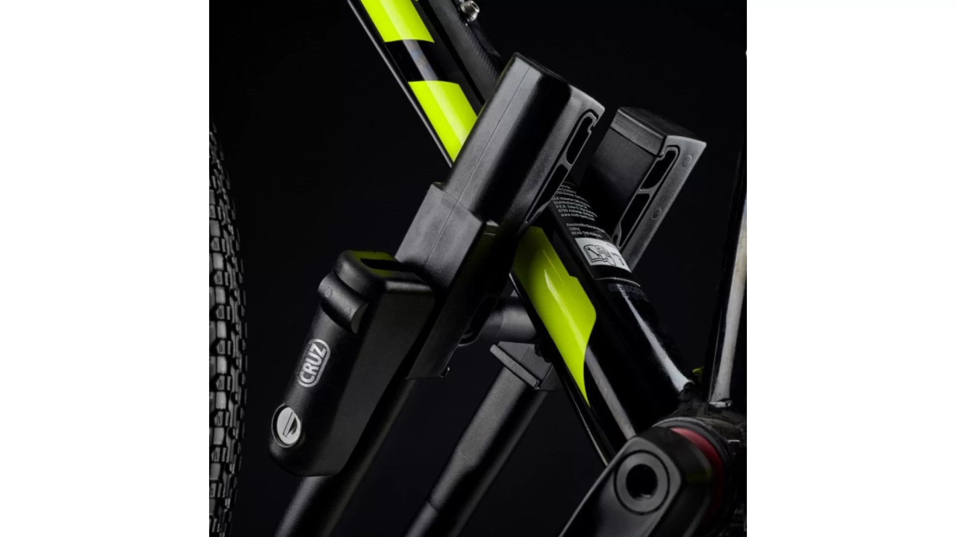 Cruz Race black roof mounted bike carrier x 2 - 940-015 - View 5