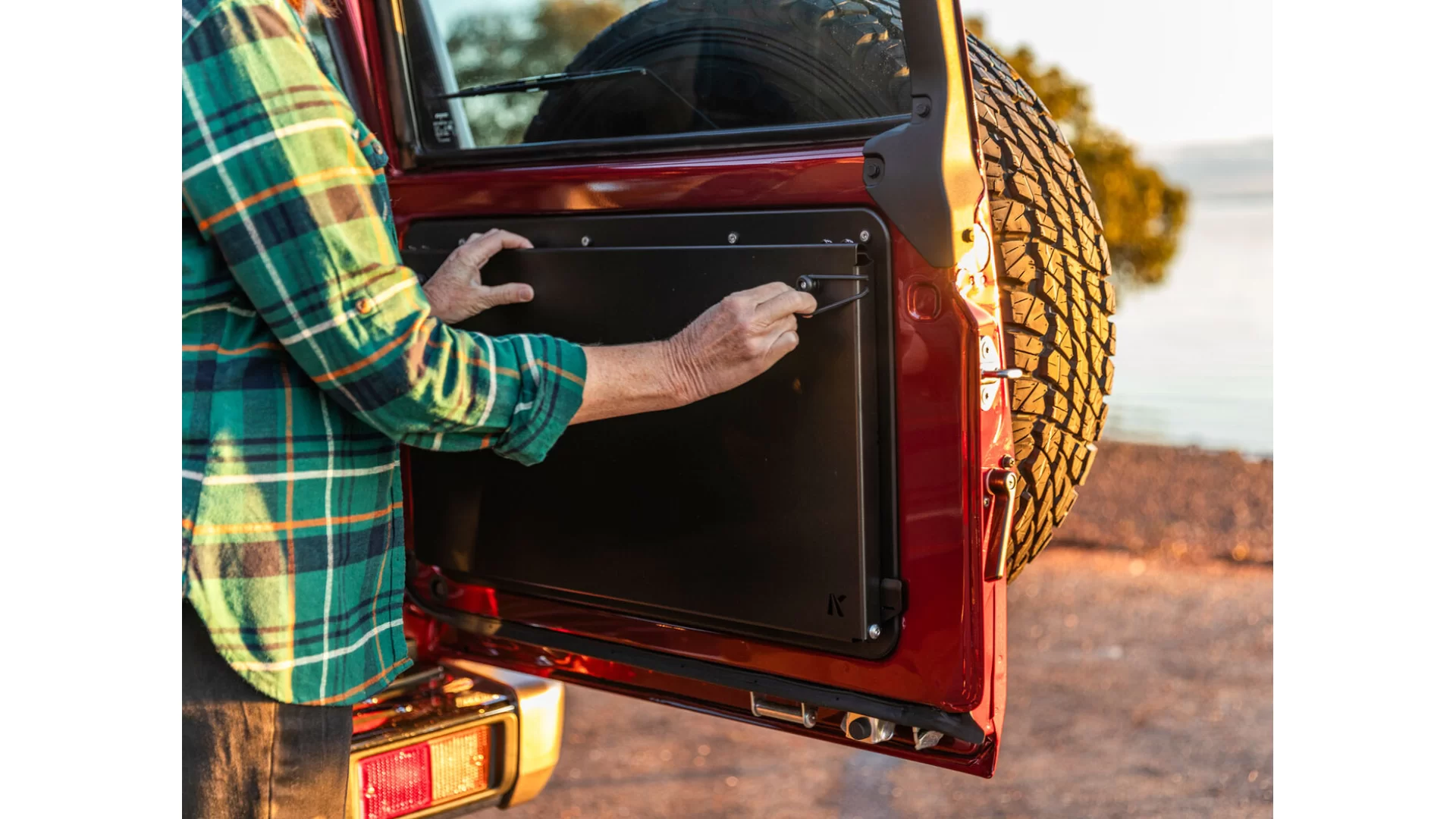 Kaon Rear Door Drop Down Table & Door Cards to suit Toyota LandCruiser 70 Wagon & Troopcarrier - KS0715 - View 8